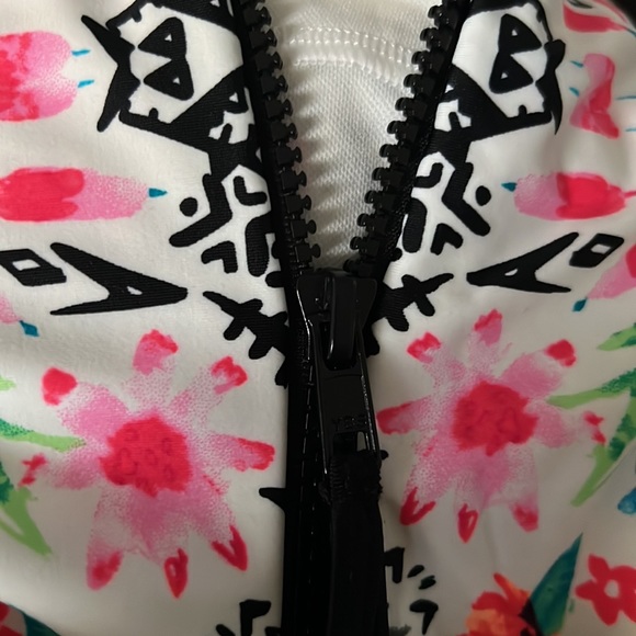 NWT 🌸🌺 Body glove floral monokini ~ small - Picture 7 of 7